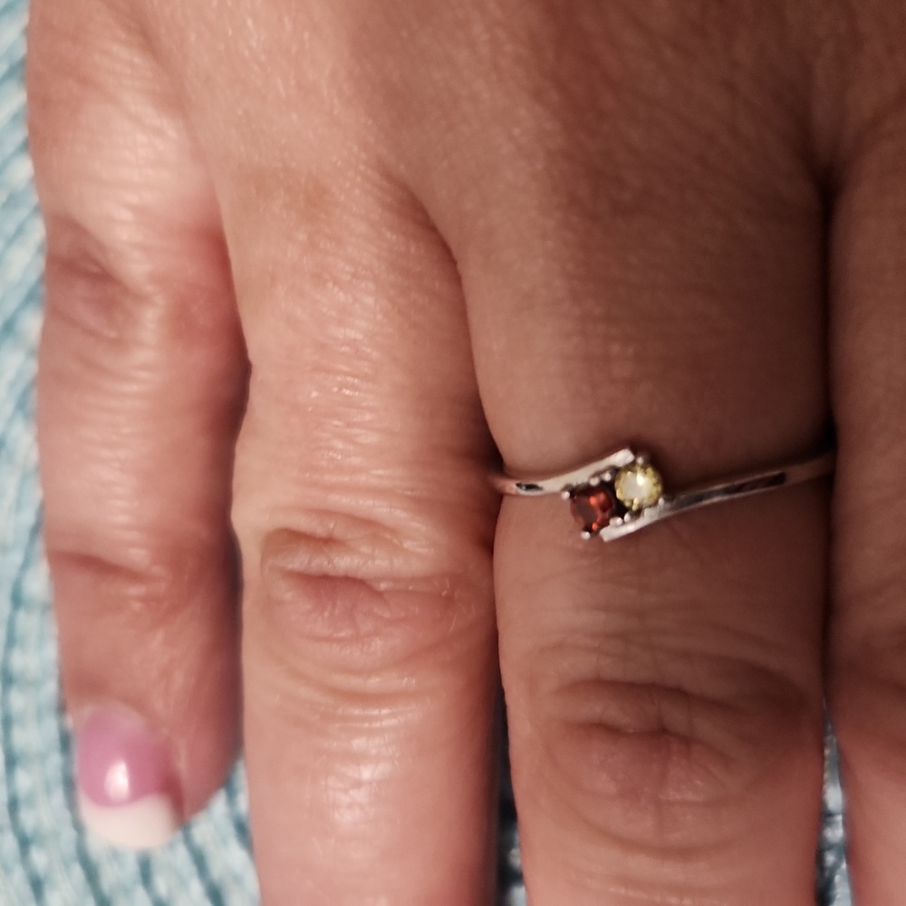 Beautiful sterling silver ring # 7